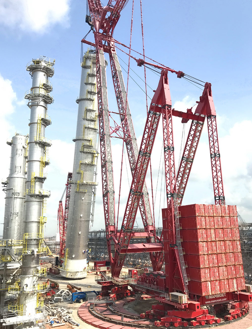 2.“2000t110m門式液壓提升裝置”及吊裝技術應用于氣化裝置框架內大型設備吊裝 (2).JPG